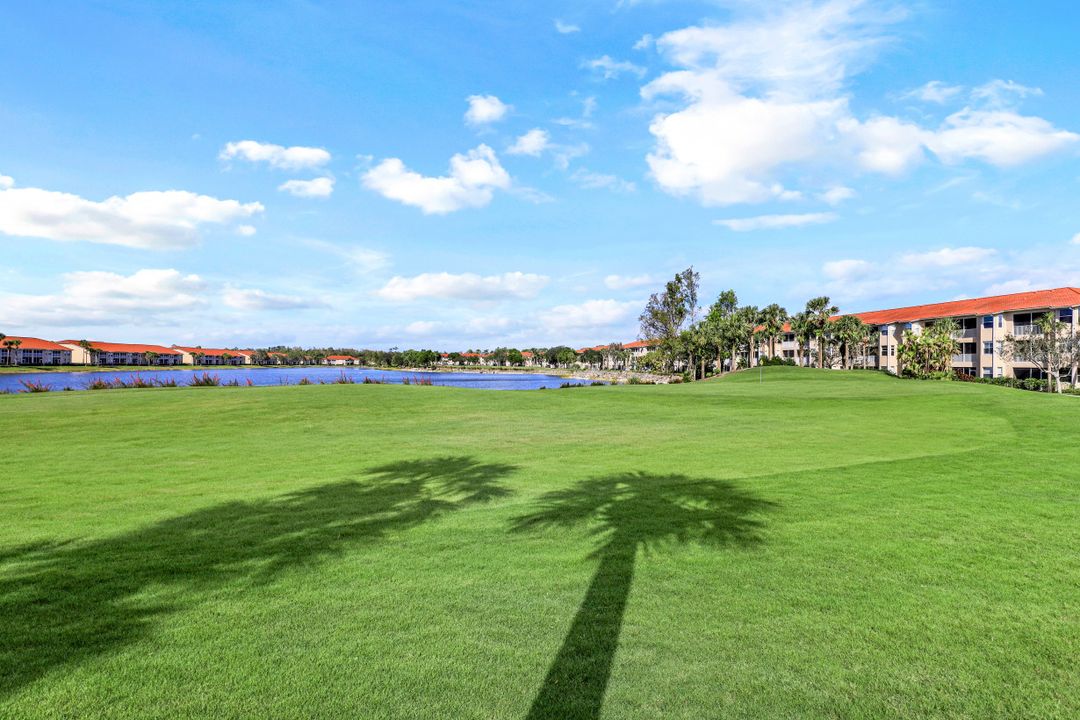 2750 Cypress Trace Cir  #2631, Naples, FL 34119