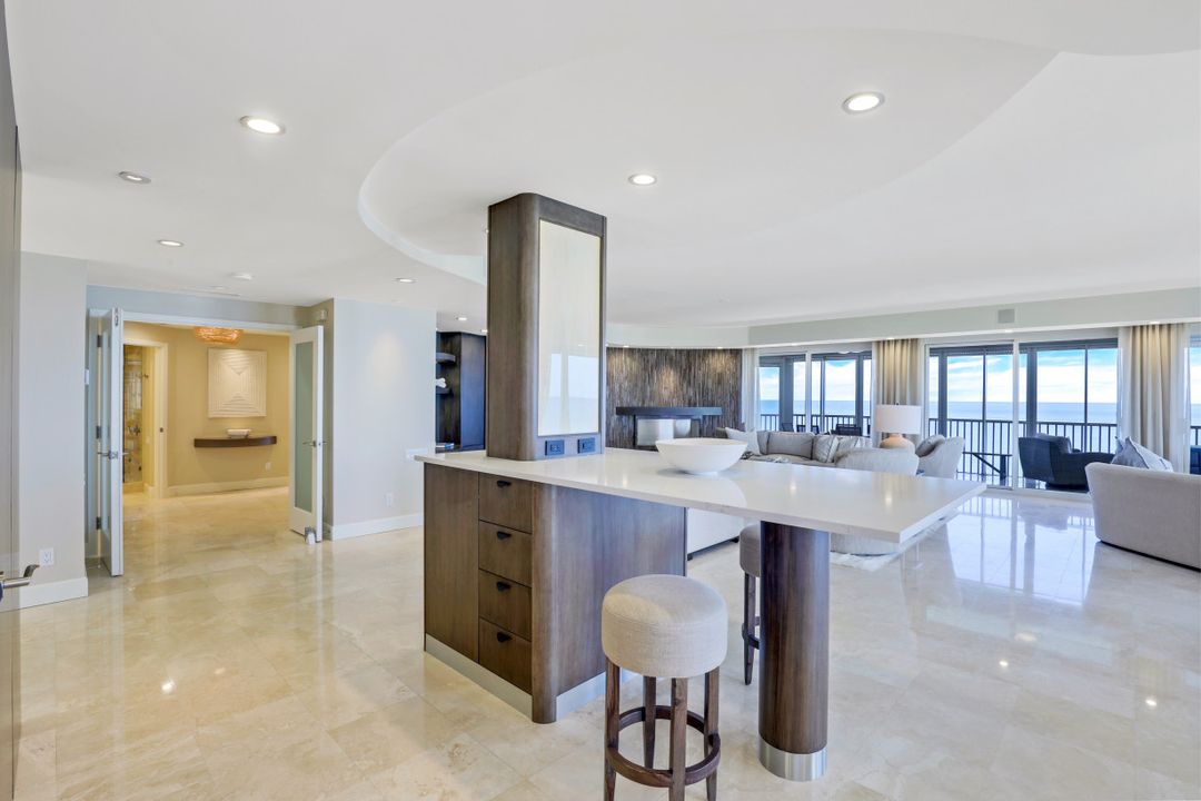 9811 Gulf Shore Dr, Naples, FL 34108