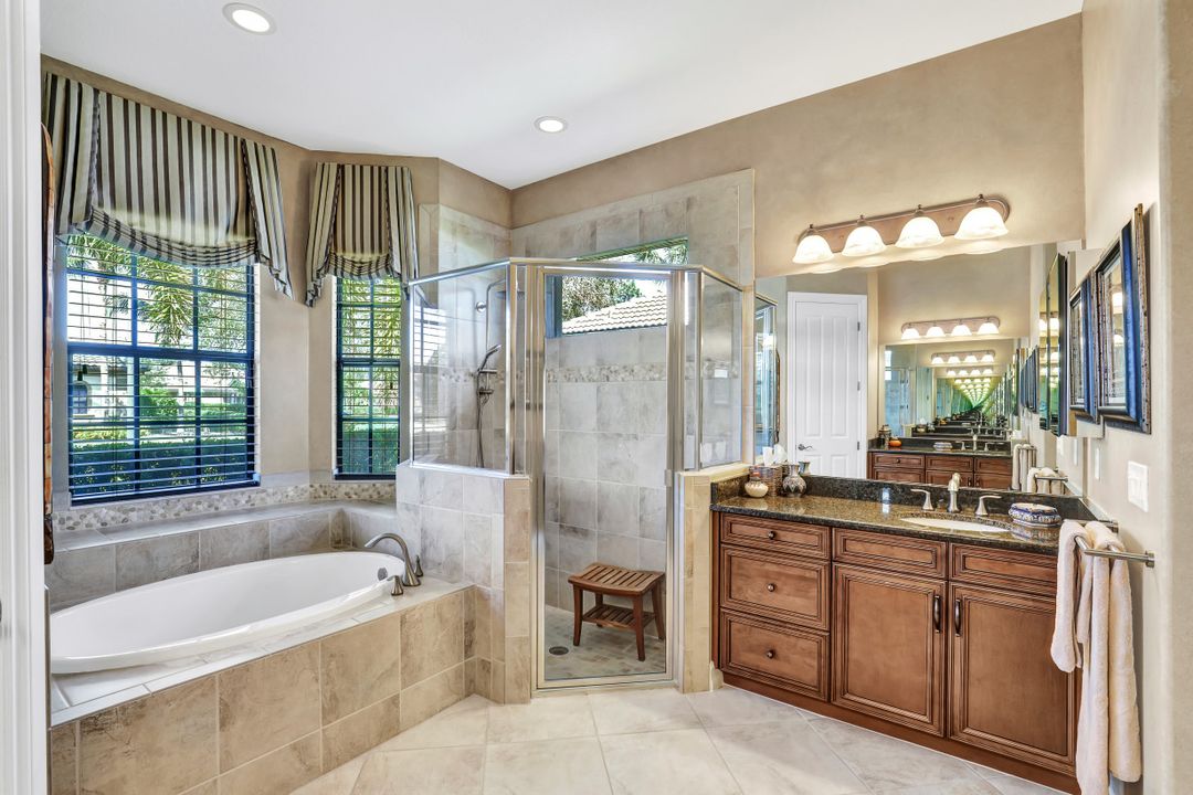 7327 Acorn Way, Naples, FL 34119