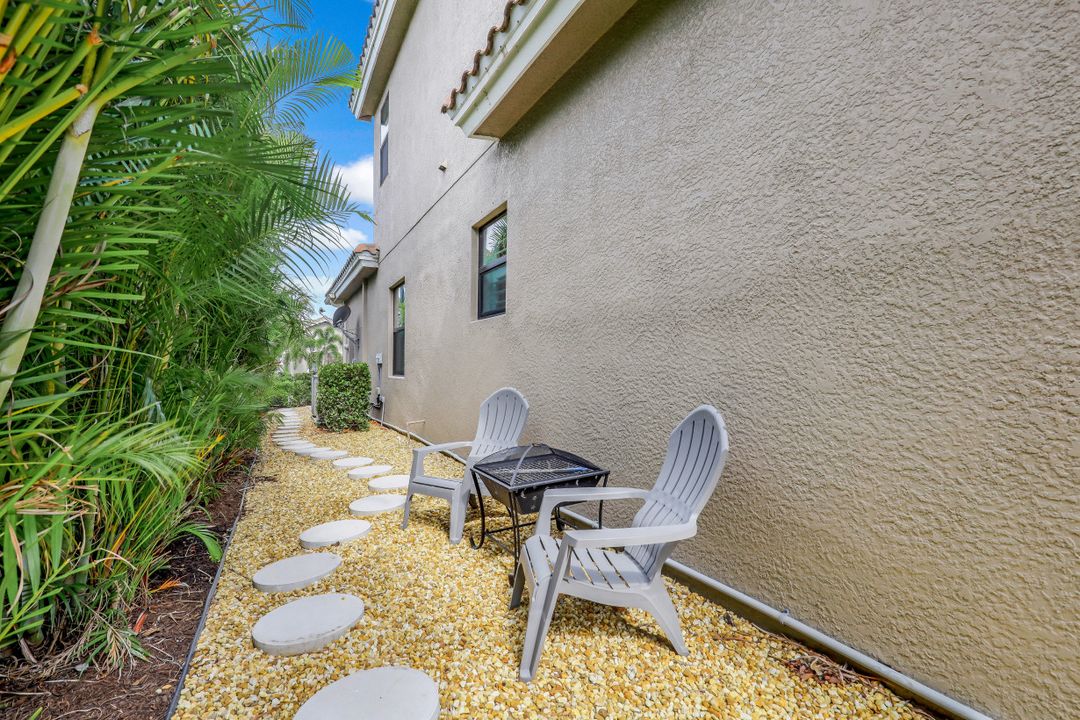 11691 Stonecreek Cir, Fort Myers, FL 33913