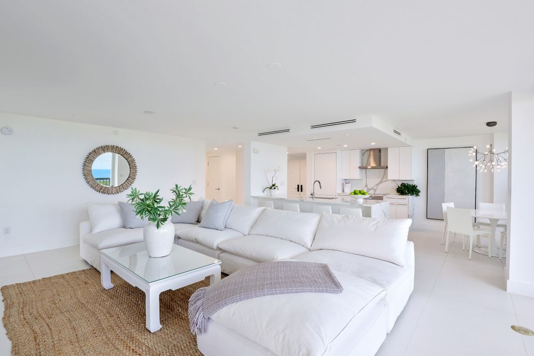 6585 Nicholas Blvd #1505, Naples, FL 34108