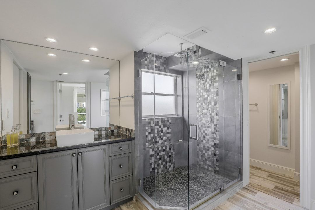 5501 Heron Point Dr #301, Naples, FL 34108