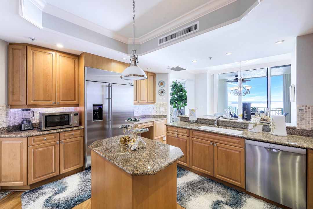 970 Cape Marco Dr #1002, Marco Island, FL 34145