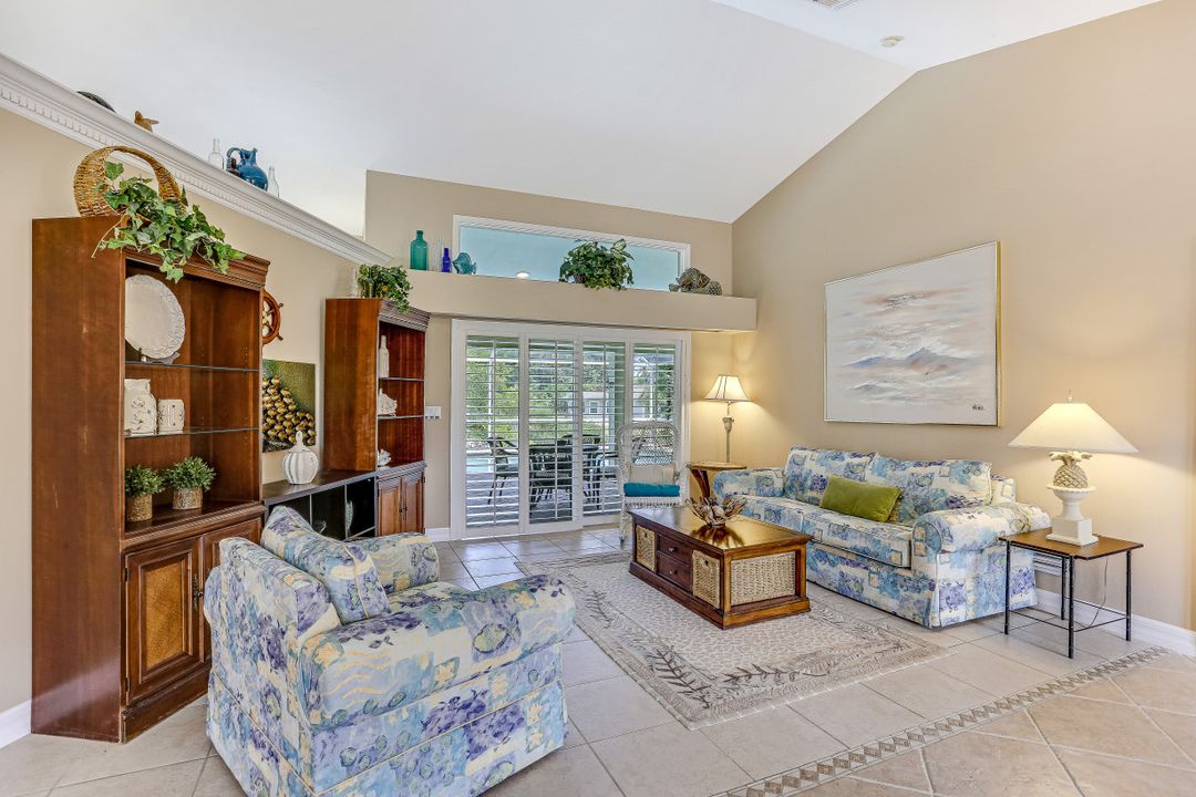 27313 Buccaneer Dr, Bonita Springs, FL 34135