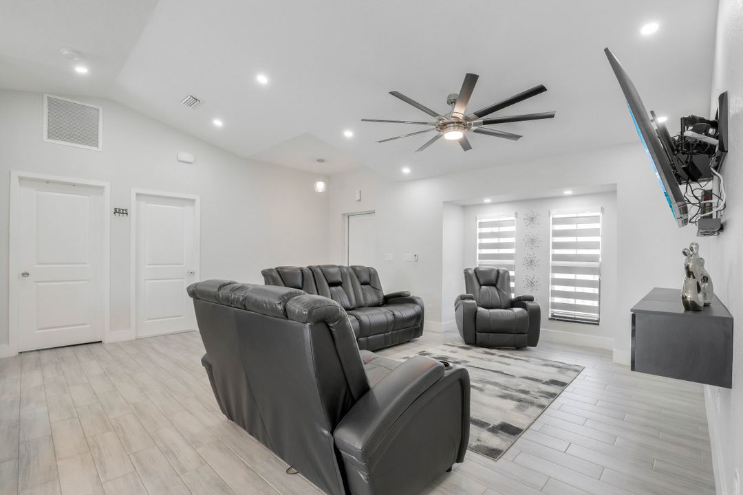 4020 NW 41st Pl, Cape Coral, FL 33993