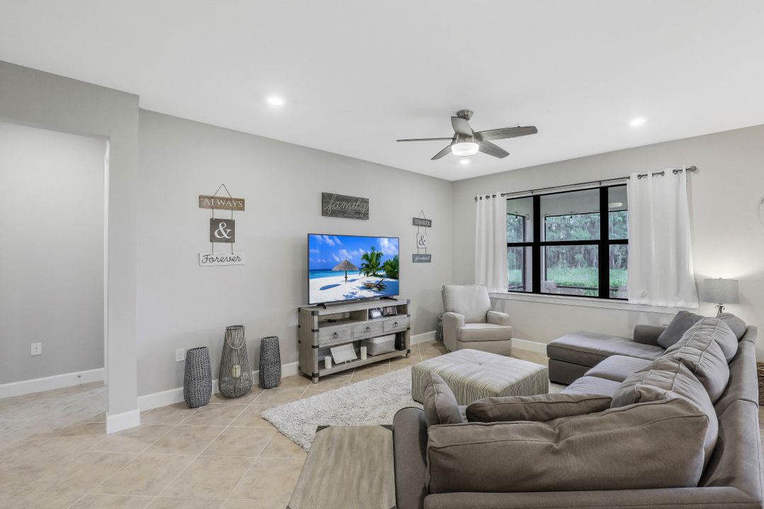 17302 Ashcomb Way, Estero, FL 33928