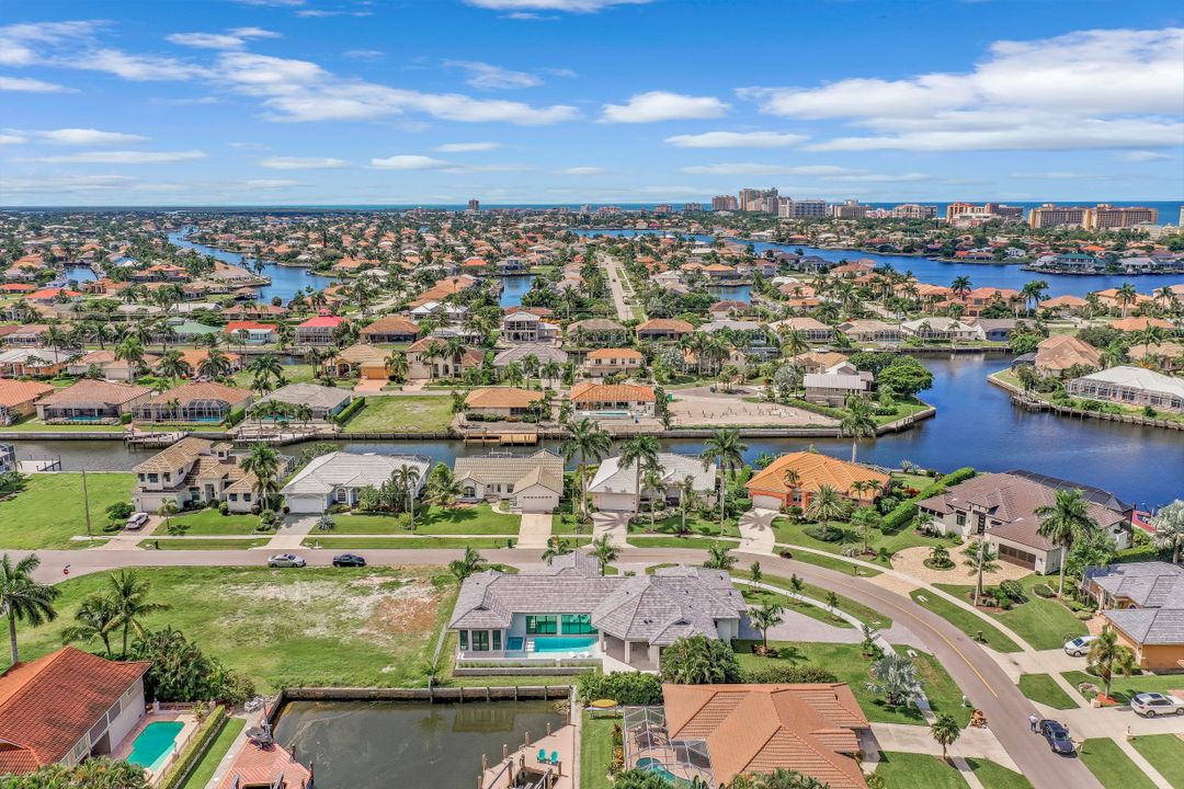 950 Bonita Ct, Marco Island, FL 34145