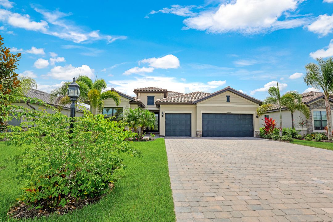 17577 Kinzie Ln, Estero, FL 33928