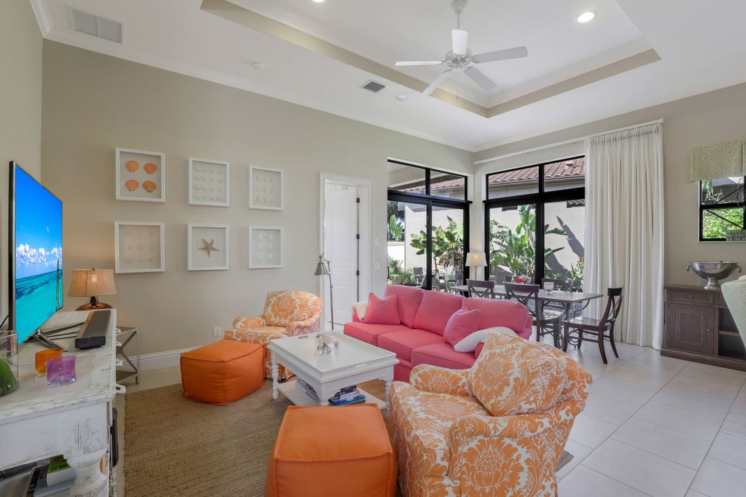 7915 Cordoba Pl, Naples, FL 34113