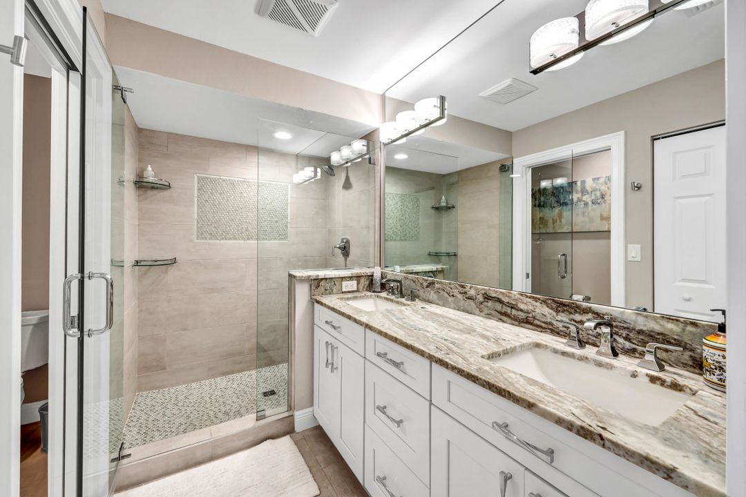 431 4th Ave S, Naples, FL 34102