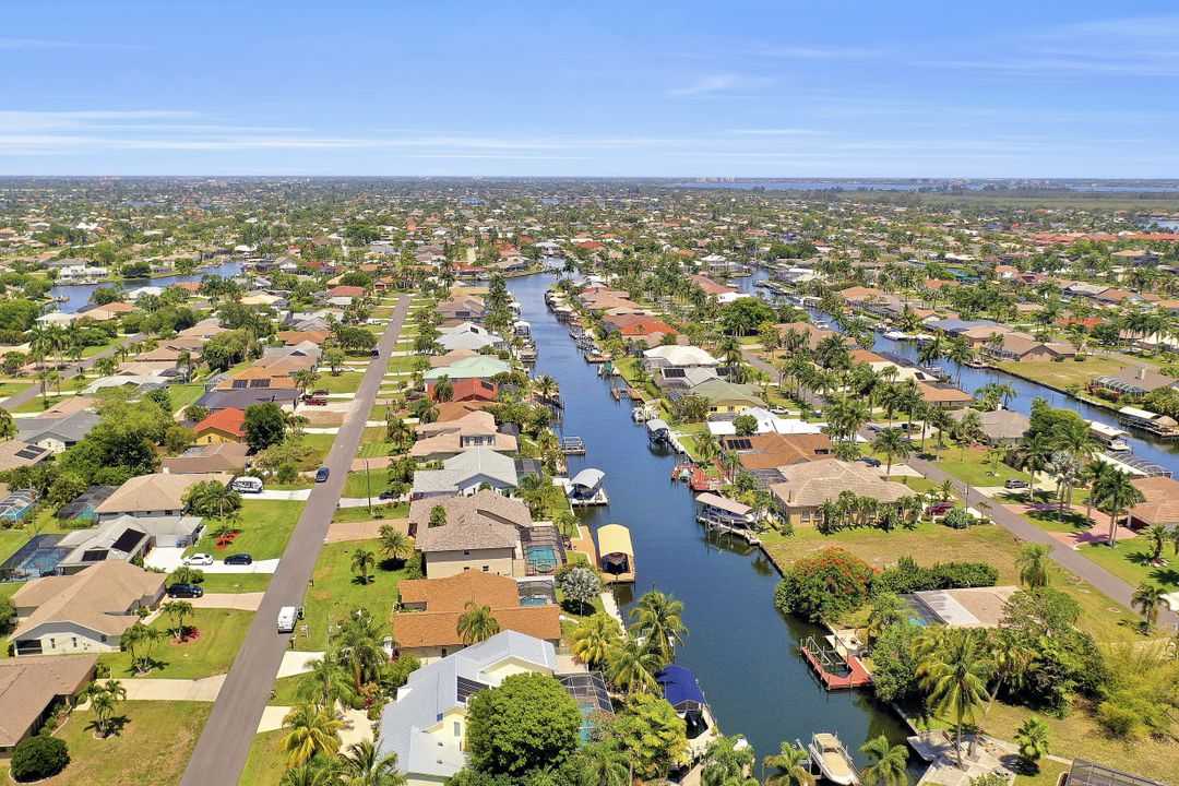 1524 SW 52nd Ln, Cape Coral, FL 33914