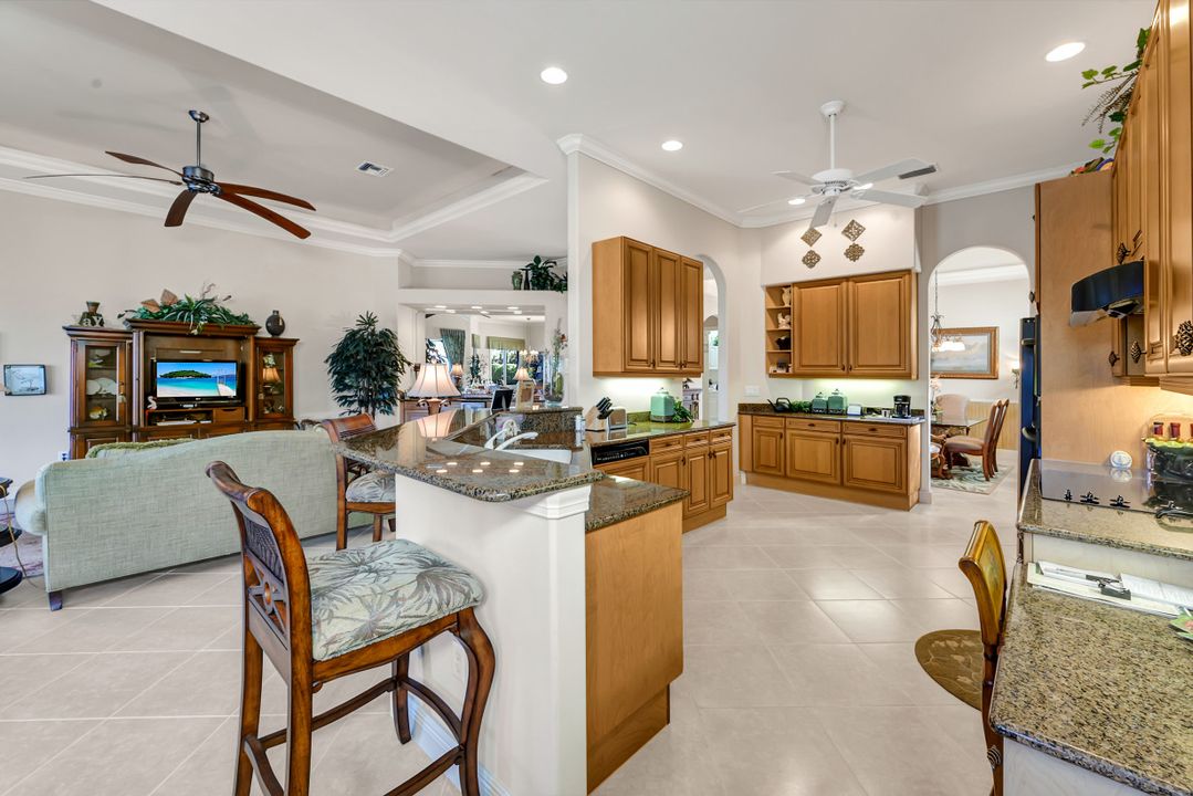 6000 Hammock Isles Cir, Naples, FL 34119