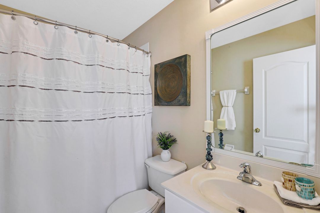 1370 Weeping Willow Ct, Cape Coral, FL 33909