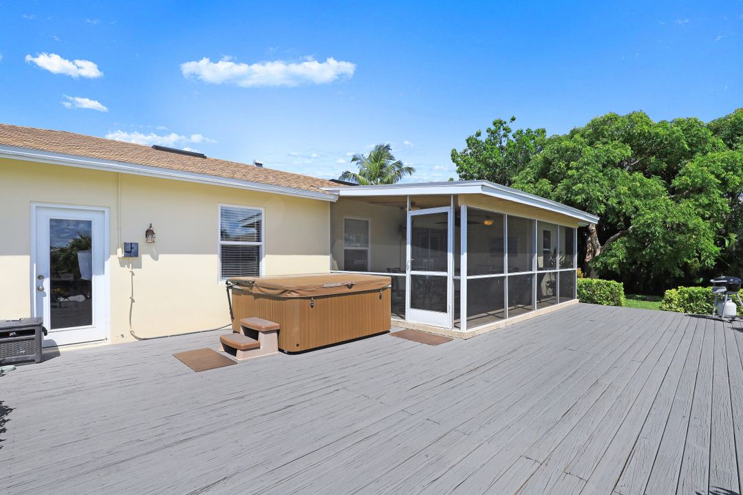 787 Apple Ct, Marco Island, FL 34145