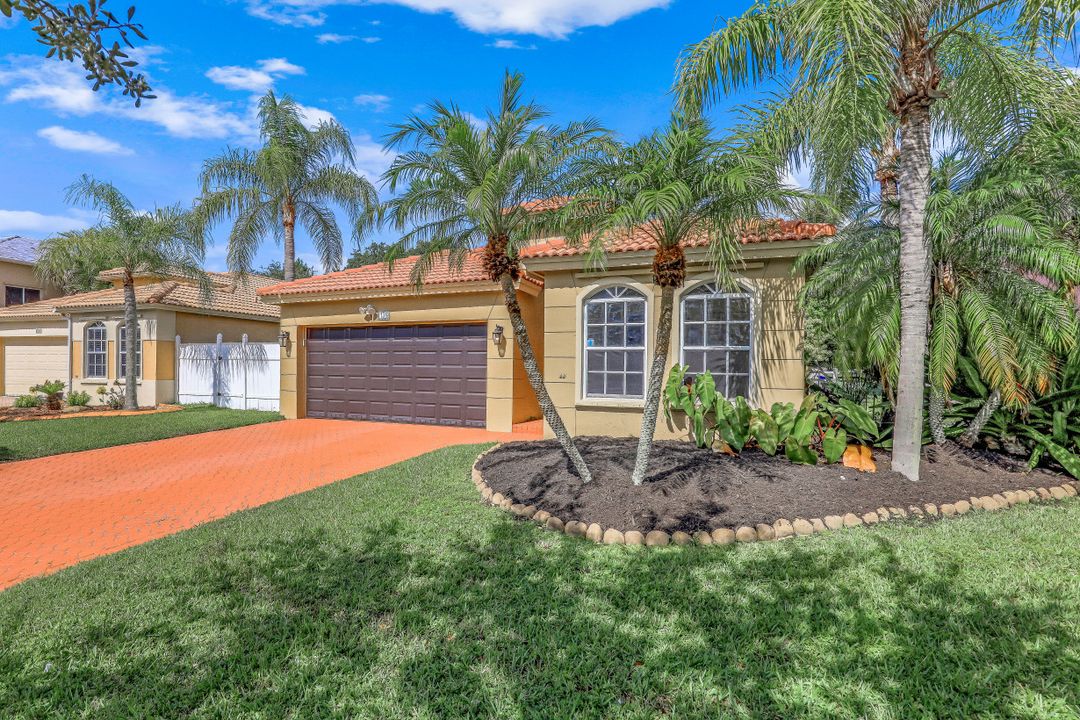 136 SW 206th Ave, Pembroke Pines, FL 33029