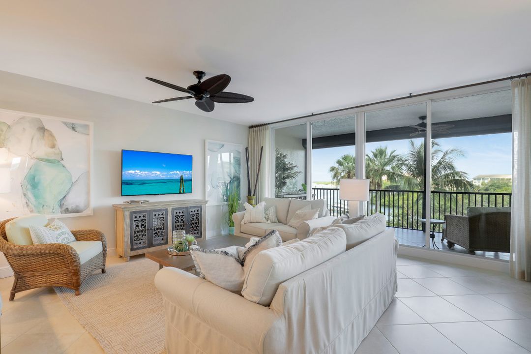 430 Cove Tower Dr #403, Naples, FL 34110