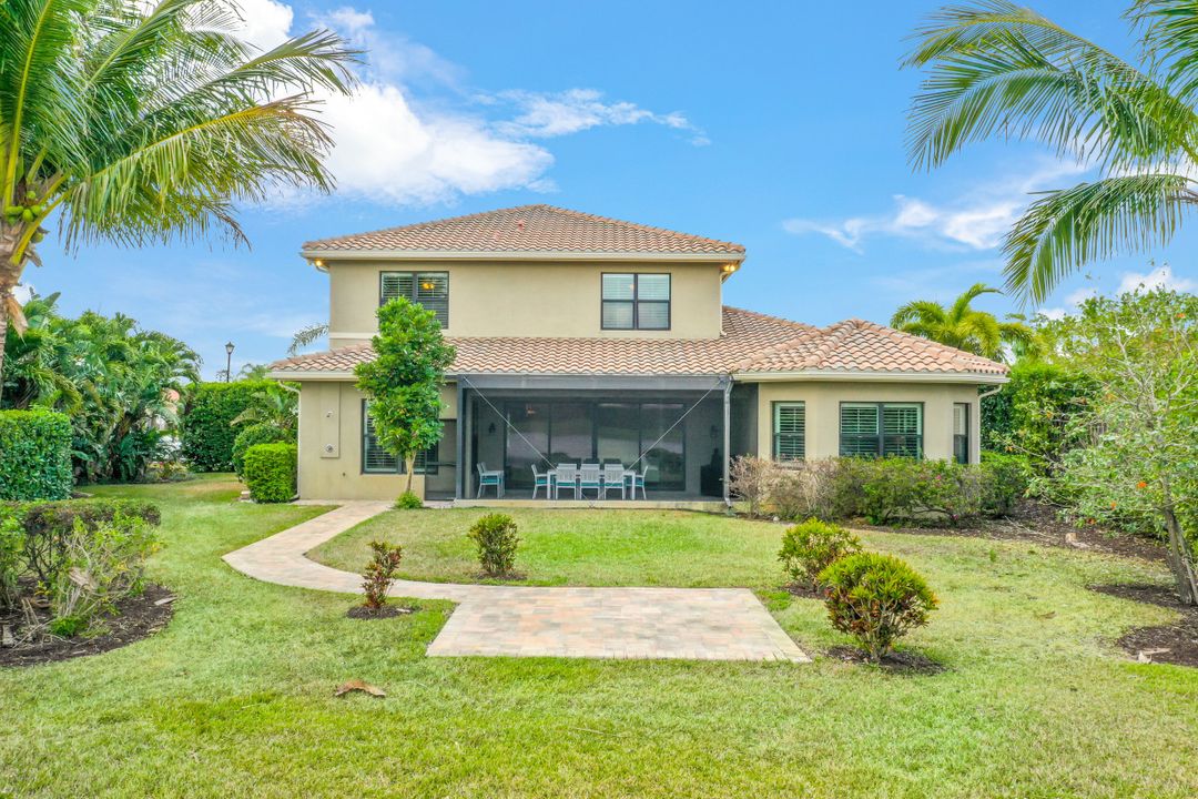 2939 Cinnamon Bay Cir, Naples, FL 34119