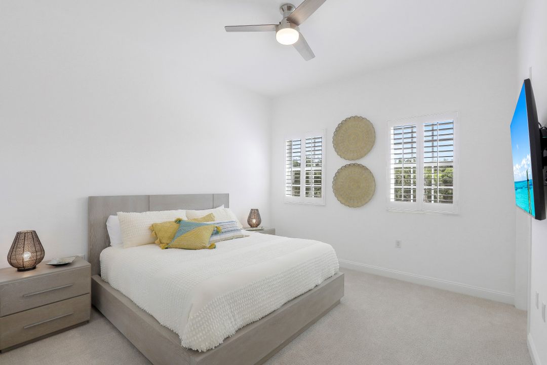 9263 Museo Cir #204, Naples, FL 34114