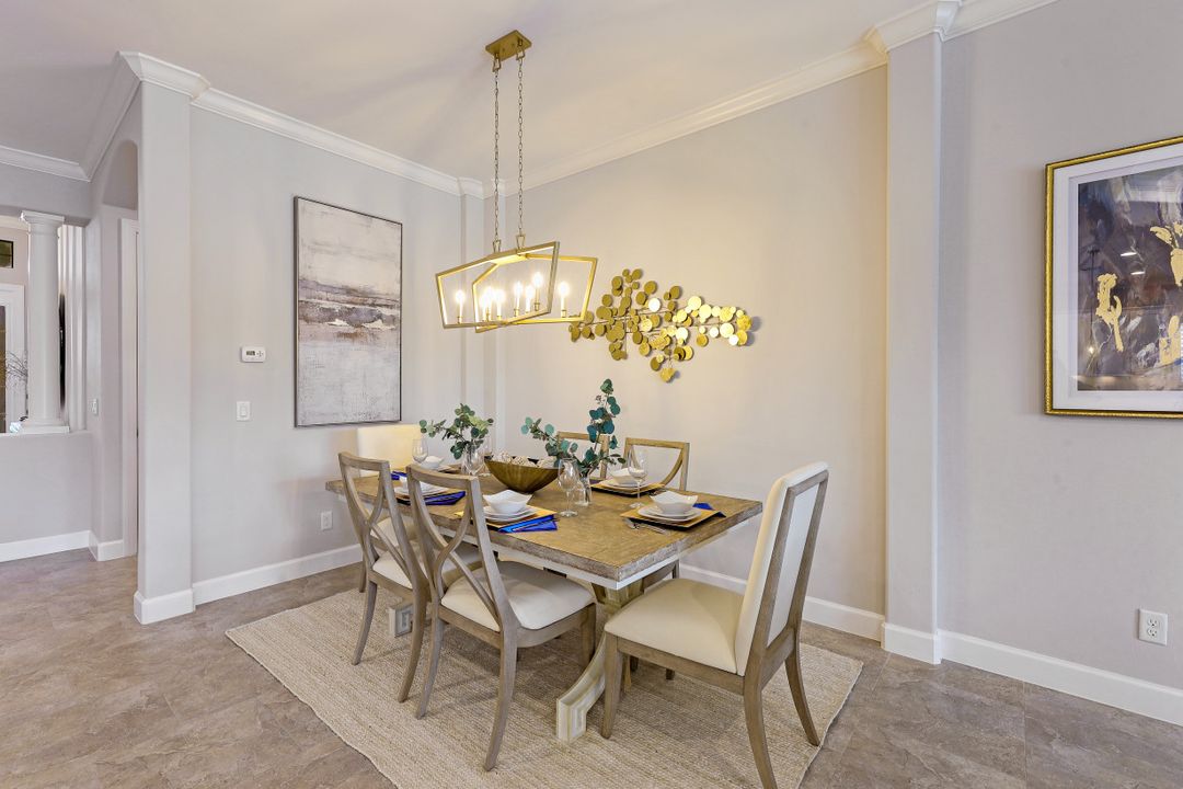 9243 Rialto Ln, Naples, FL 34119