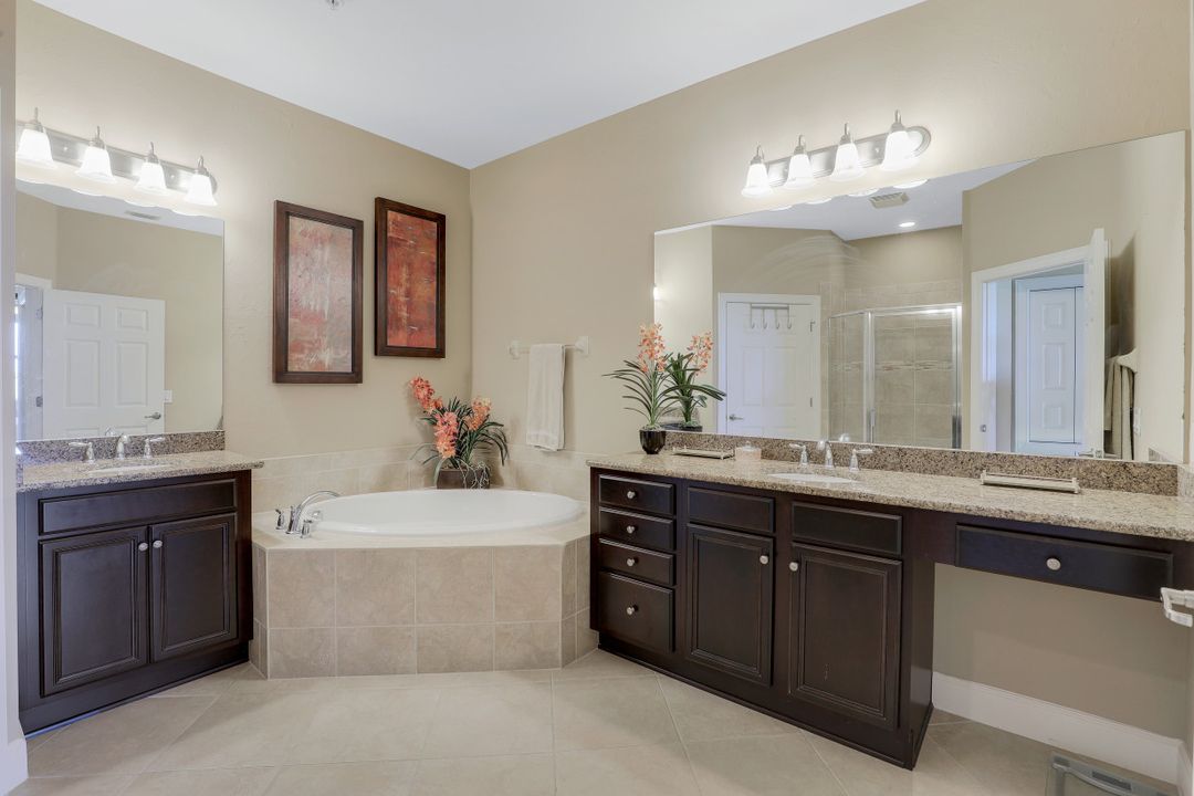 9064 Siesta Bay Dr #102, Naples, FL 34120