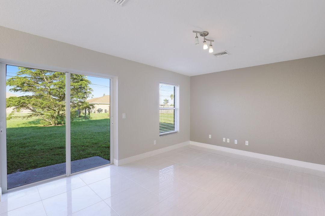 138 SE 4th Pl, Cape Coral, FL 33990