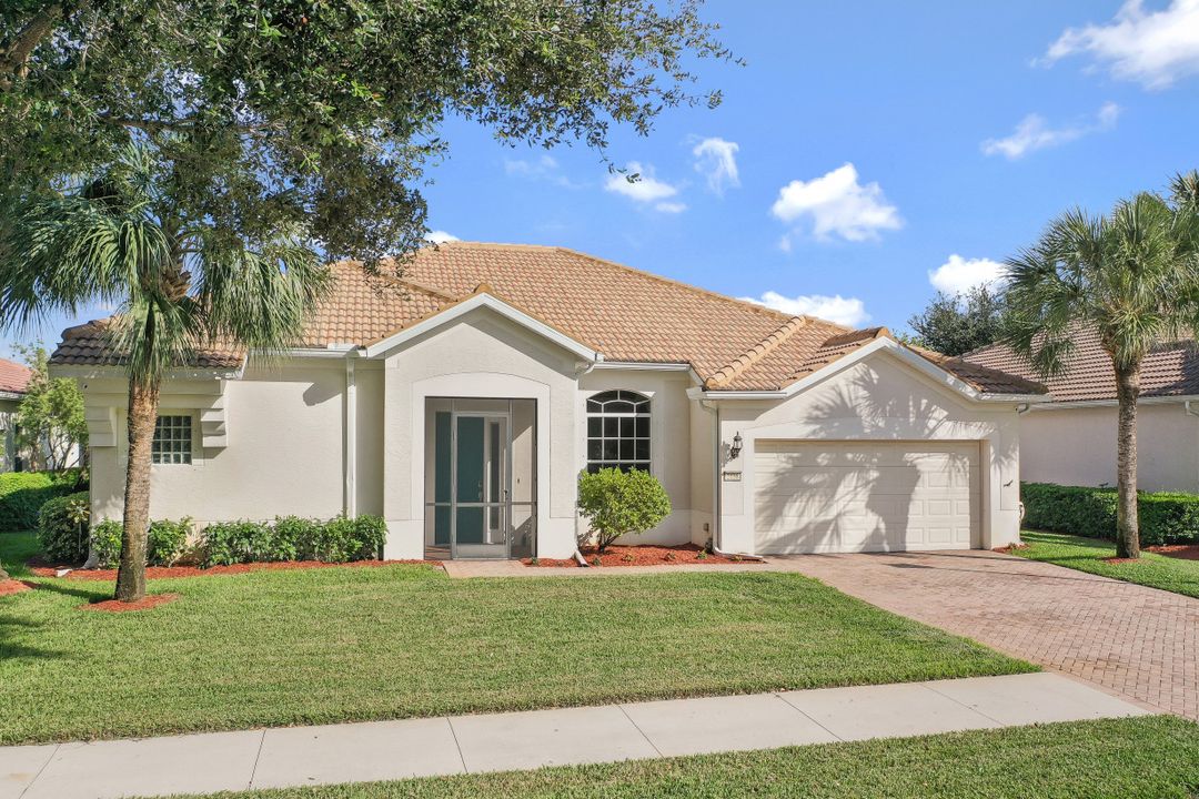 2058 Mandarin Ln, Naples, FL 34120