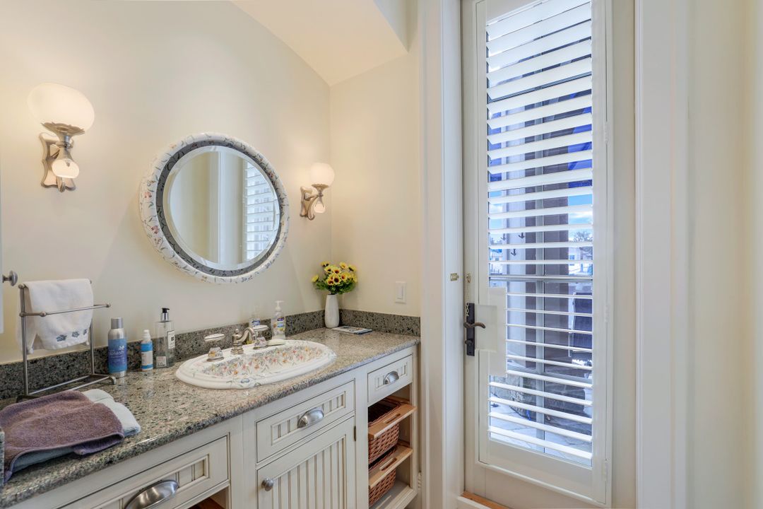 1839 Hurricane Harbor Ln, Naples, FL 34102