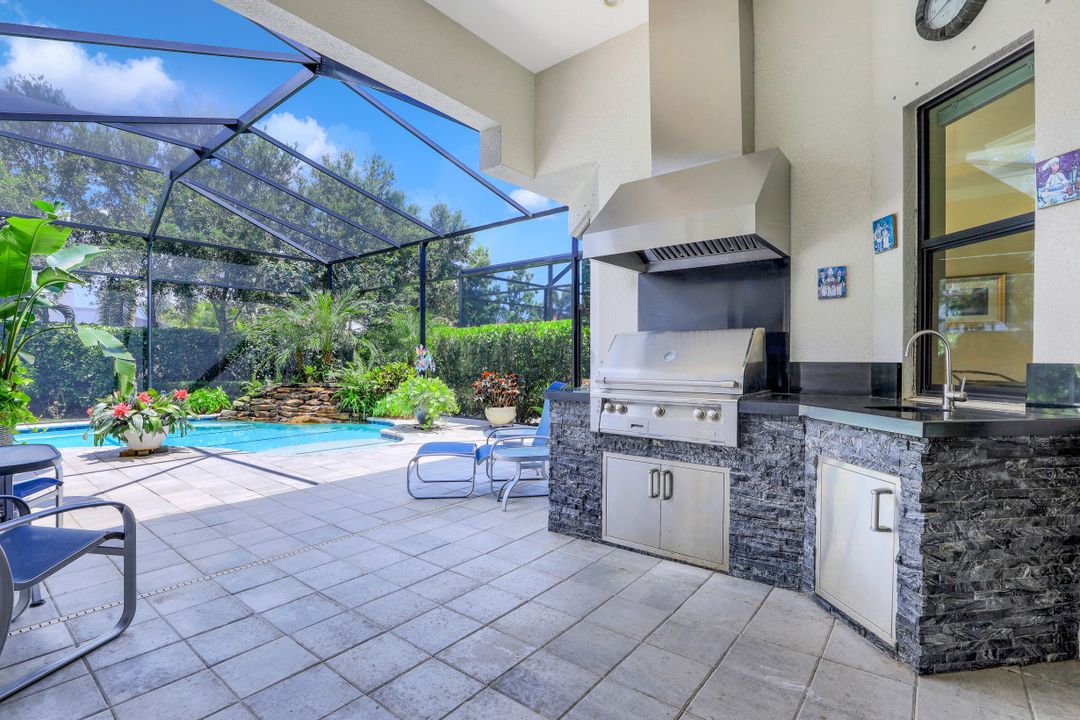 10102 Palazzo Dr, Naples, FL 34119