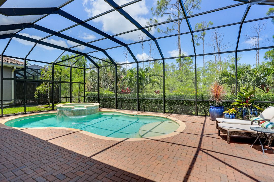 2958 Cinnamon Bay Cir, Naples, FL 34119