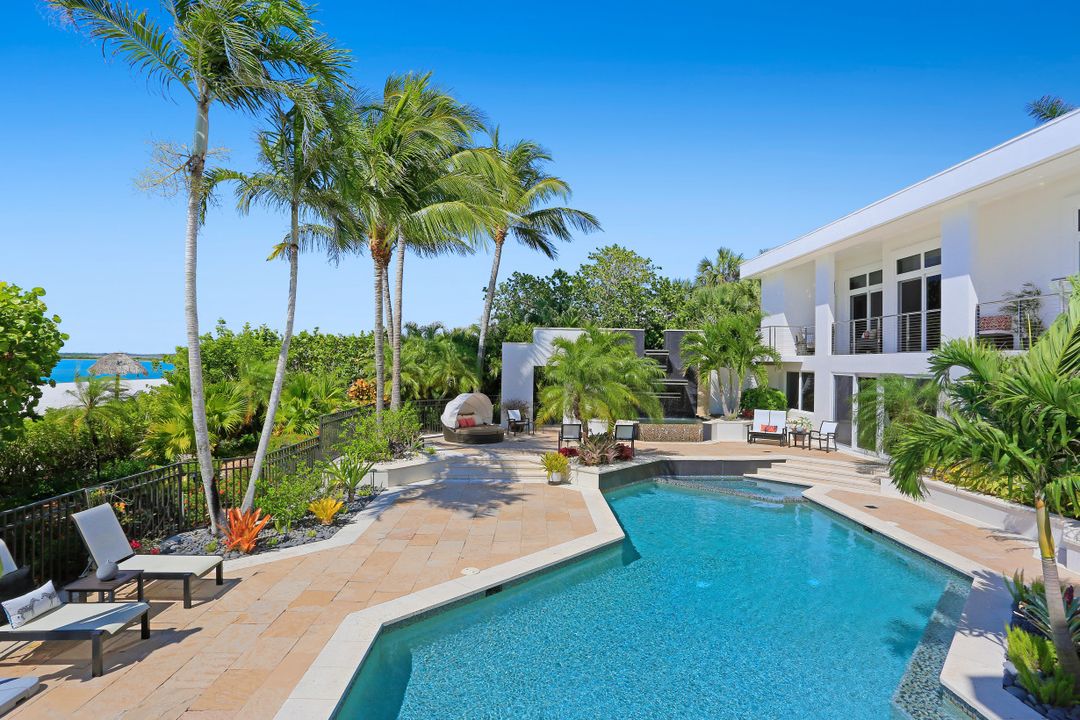 202 S Beach Dr, Marco Island, FL 34145