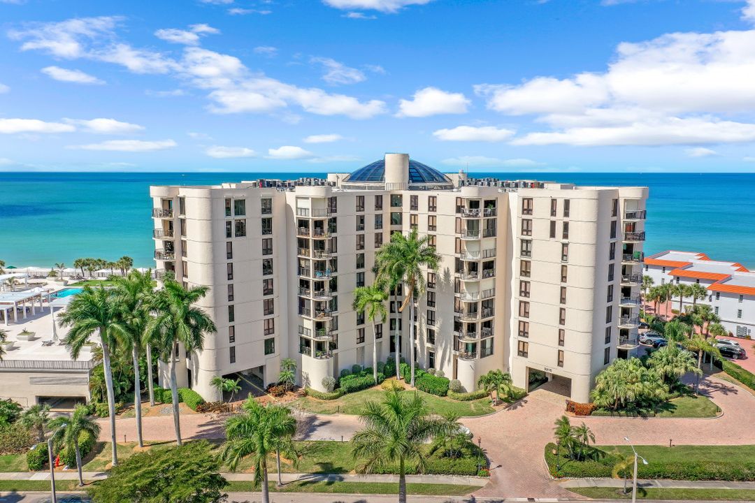 3215 Gulf Shore Blvd N #205, Naples, FL 34103