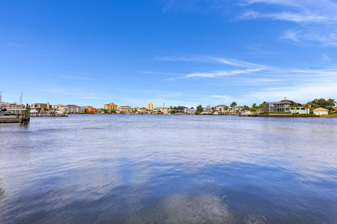 450 Launch Cir #404, Naples, FL 34108