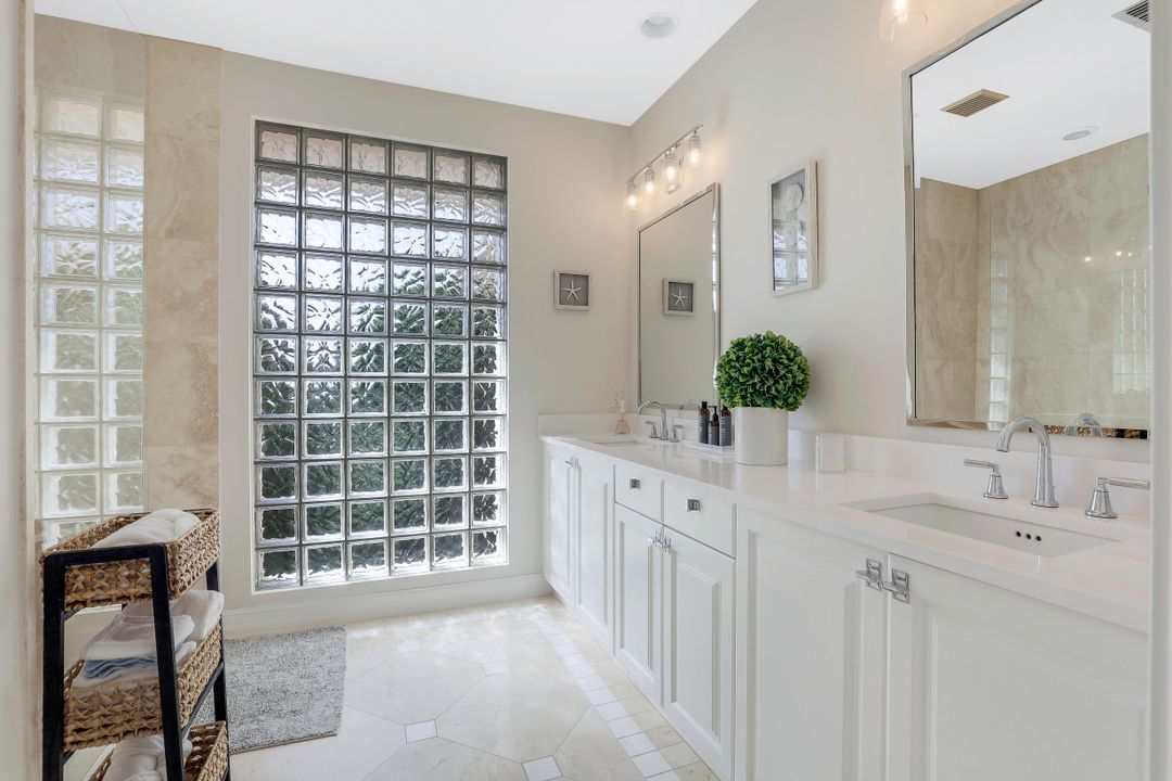 1305 Curlew Ave, Naples, FL 34102