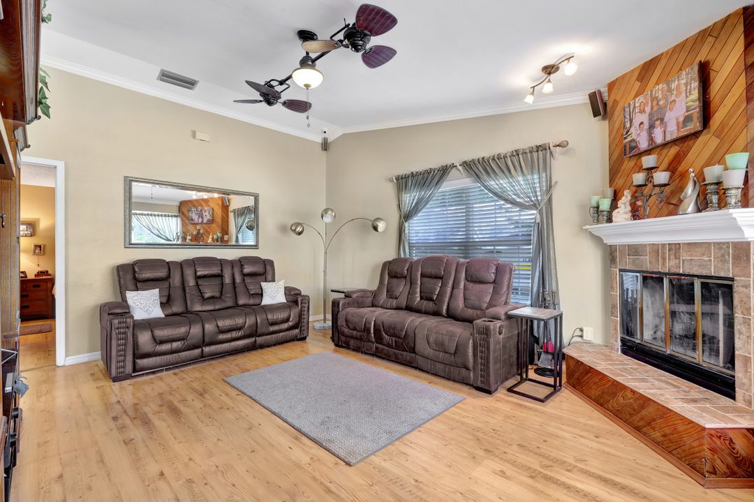 7160 Vassar Dr, Fort Myers, FL 33908