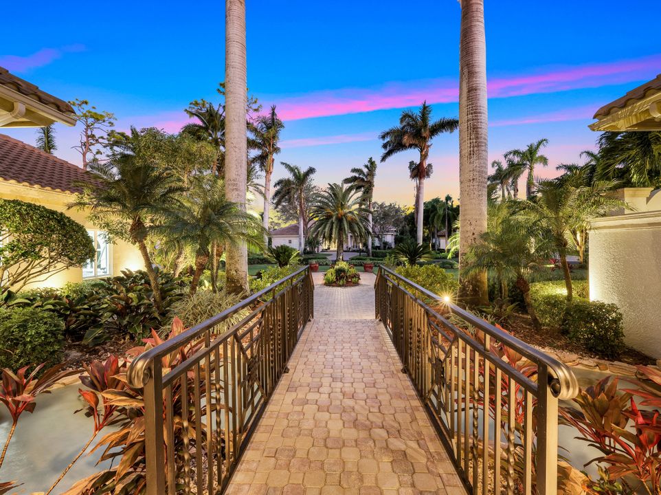 15175 Brolio Way, Naples, FL 34110