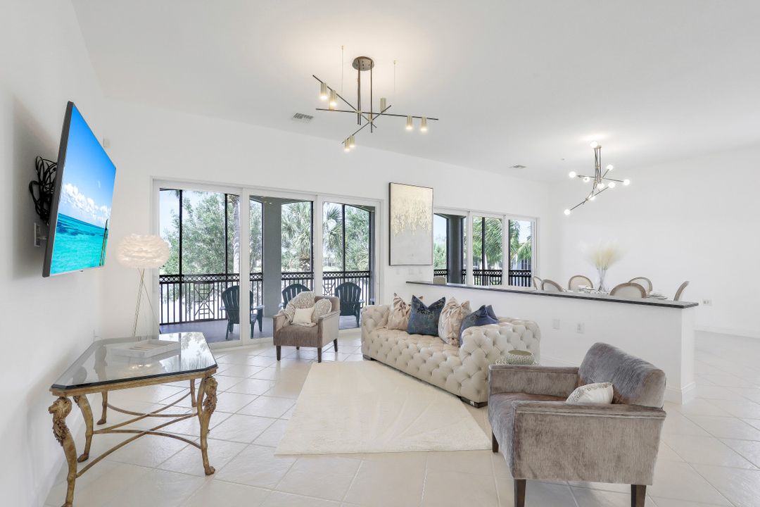 9263 Museo Cir #204, Naples, FL 34114