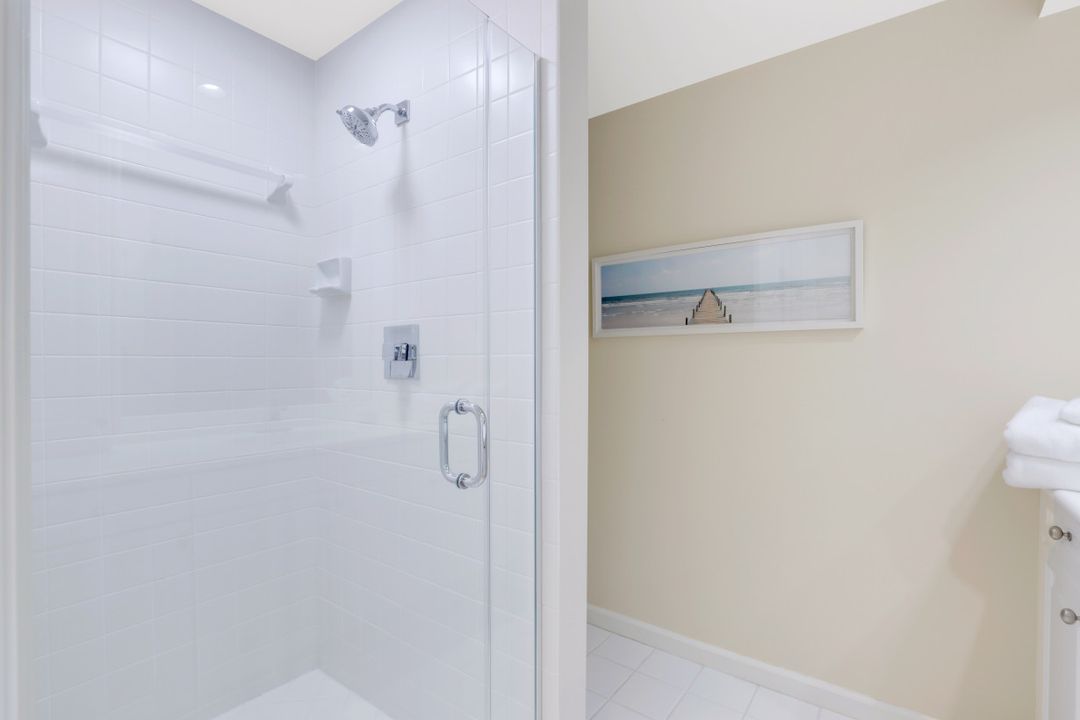 9811 Gulf Shore Dr, Naples, FL 34108