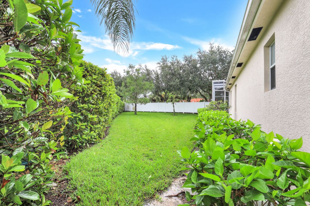 1514 Serenity Cir, Naples, FL 34110