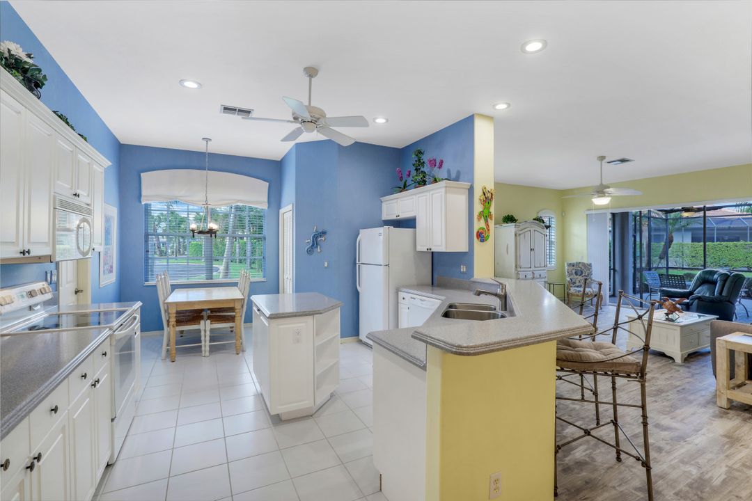 12651 Fox Ridge Dr, Bonita Springs, FL 34135