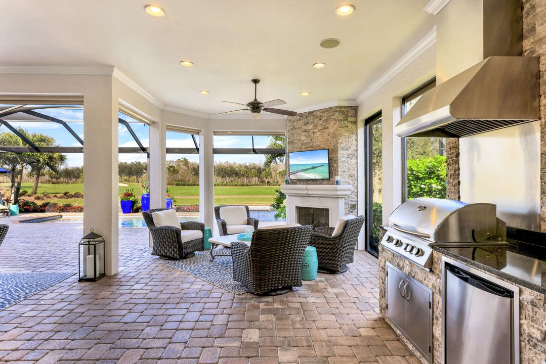 8848 Savona Ct, Naples, FL 34119