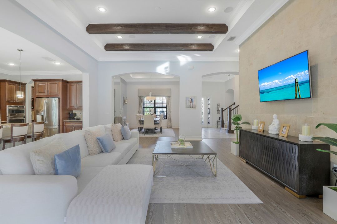 1600 Mockingbird Dr, Naples, FL 34120