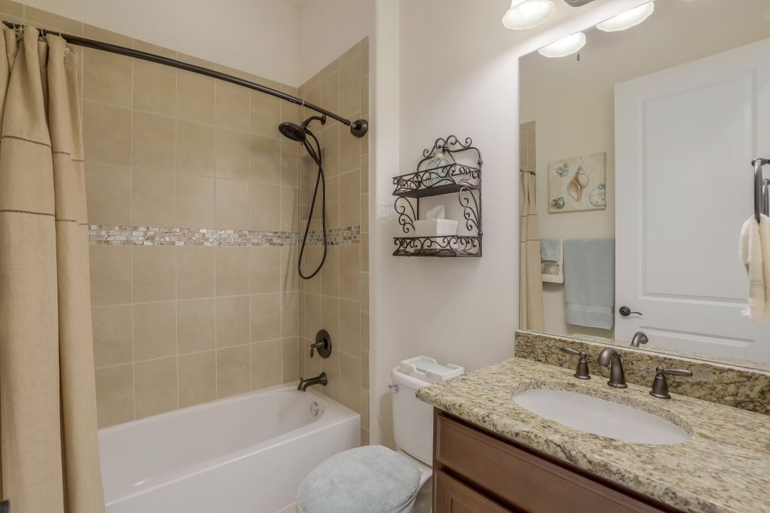 8443 Palacio Terrace W, Naples, FL 34114