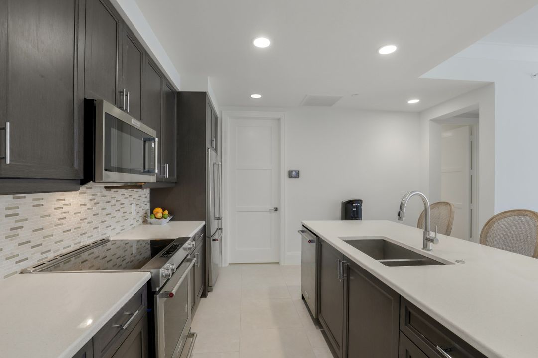 1035 3rd Ave S #203, Naples, FL 34102