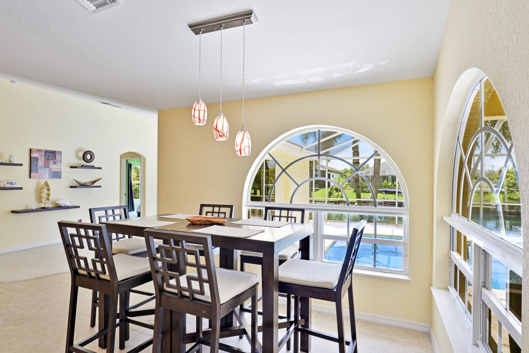 2100 SW 28th Ln, Cape Coral, FL 33914