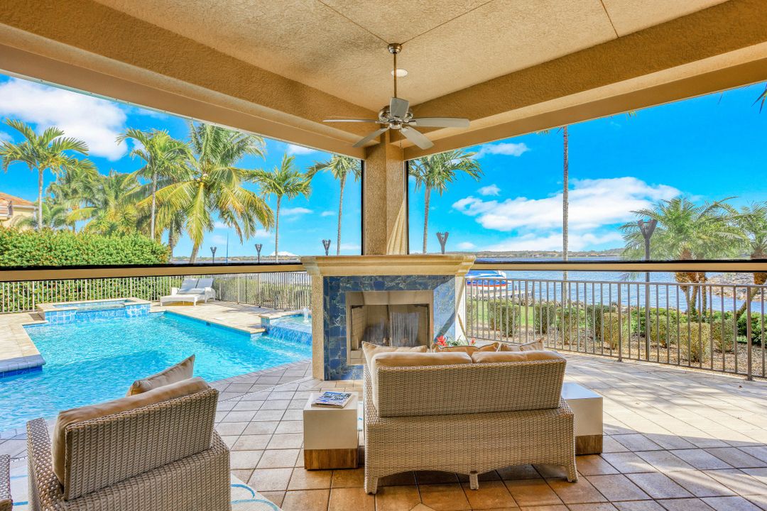 9214 Marble Stone Dr, Naples, FL 34120