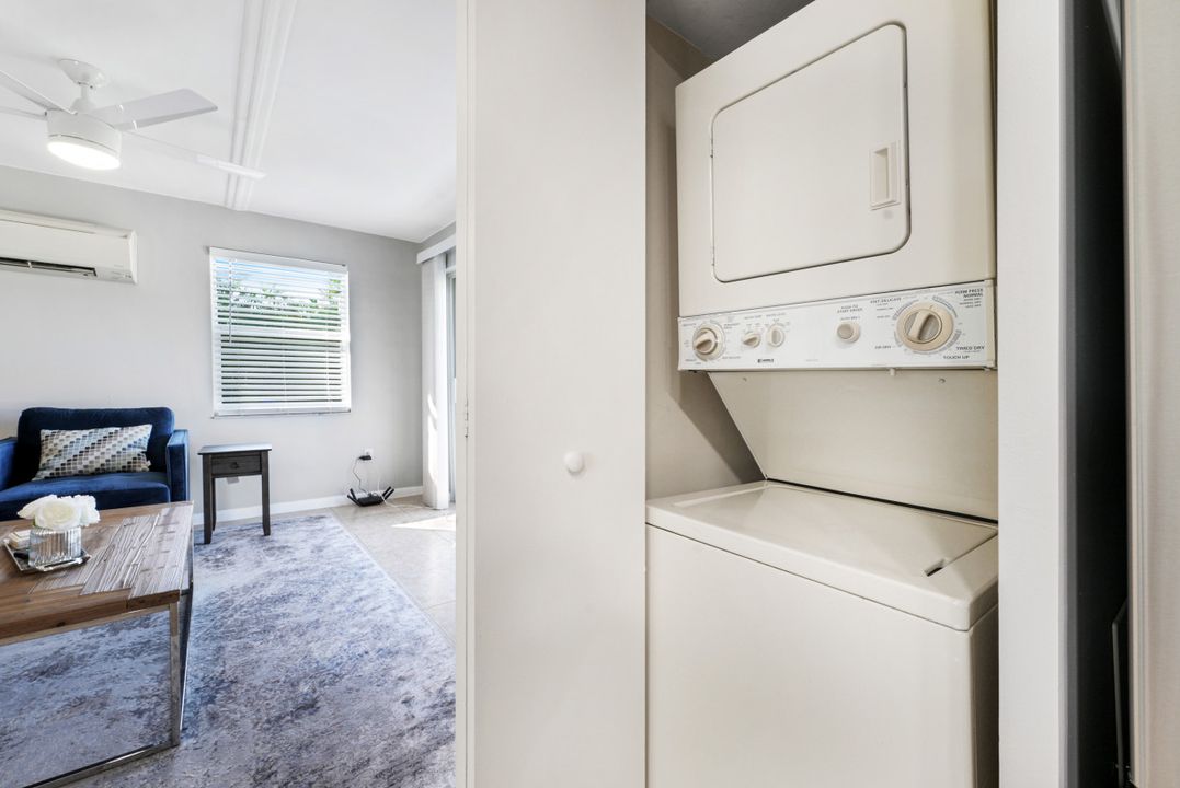 10095 7th St N #1, Naples, FL 34108