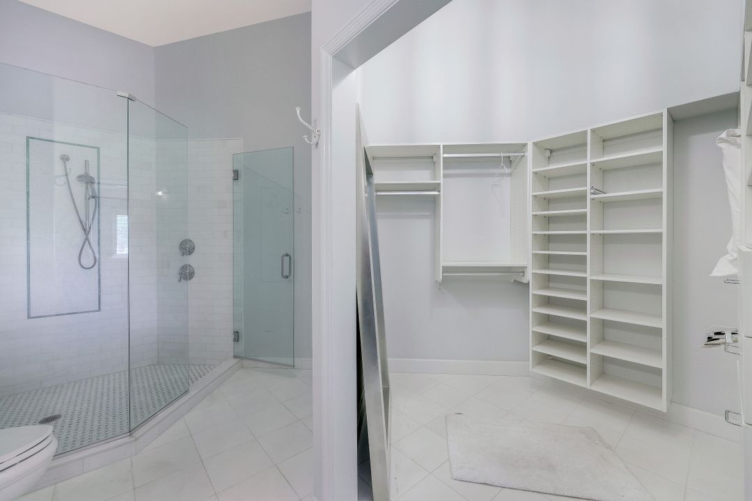 5100 Cedar Springs Dr #201, Naples, FL 34110