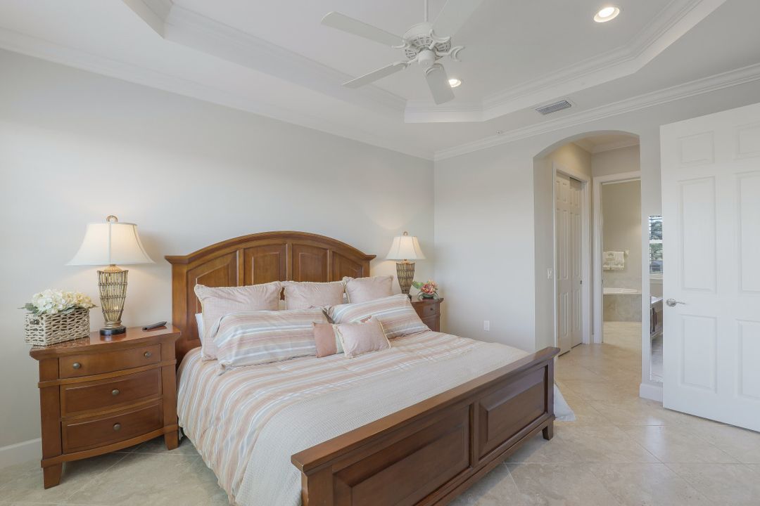 8843 Nautical Landing Cir #201, Naples, FL 34120