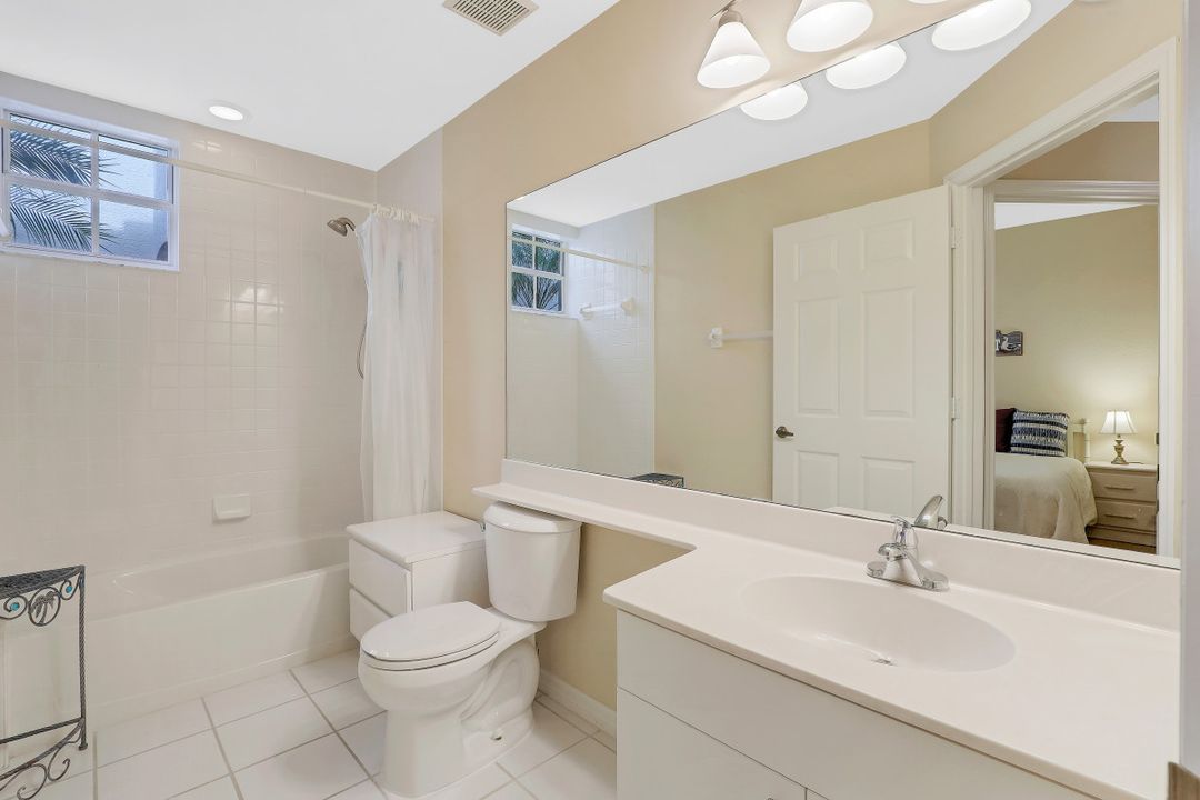 9111 Las Maderas Dr, Bonita Springs, FL 34135