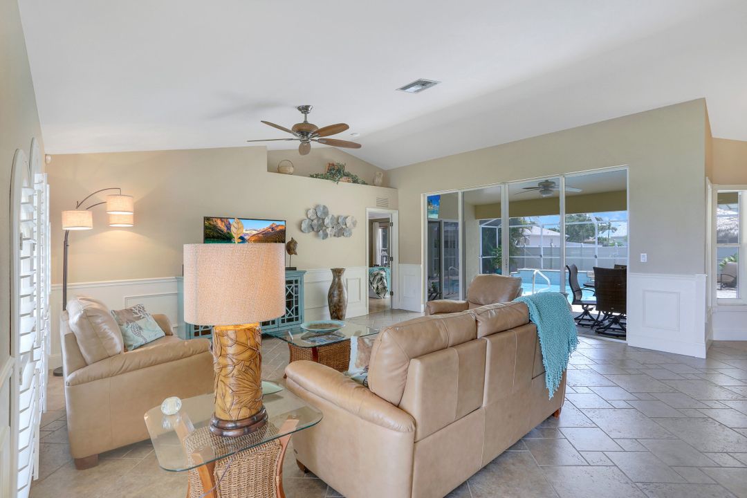 4137 SW 10th Ave, Cape Coral, FL 33914